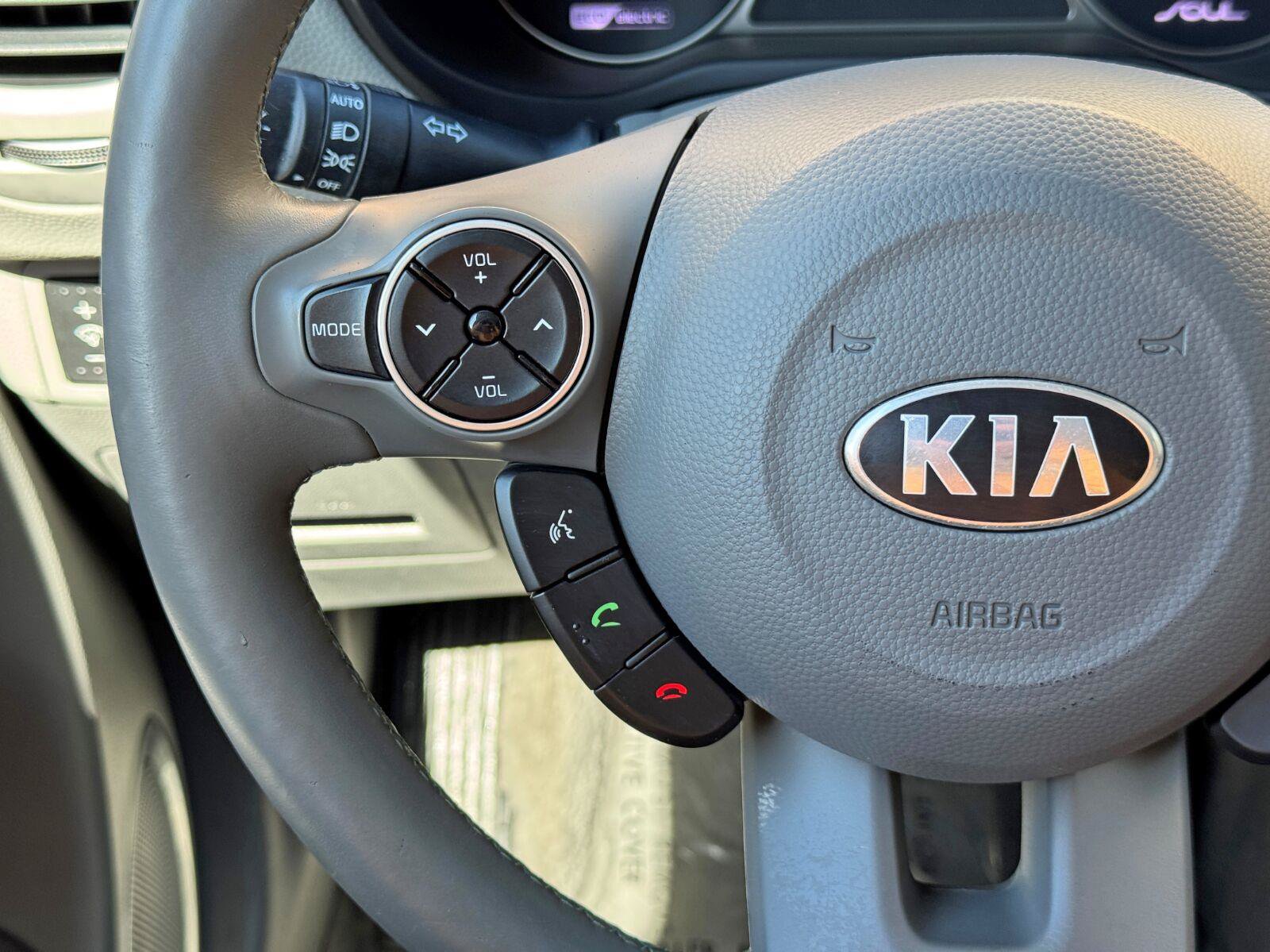 Used 2016 Kia Soul EV FWD image 20