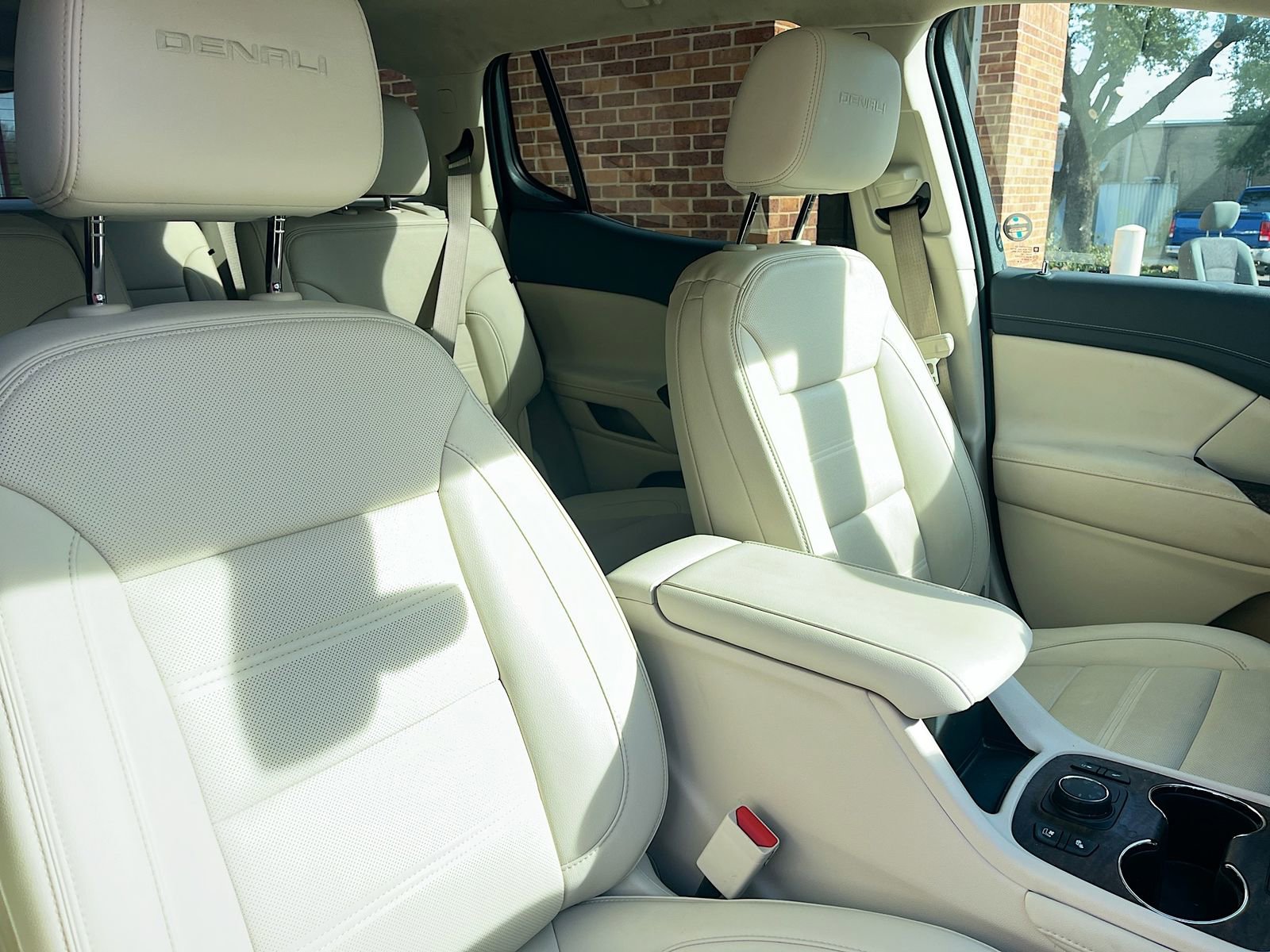 Used 2023 GMC Acadia Denali w/ Denali Ultimate Package image 31