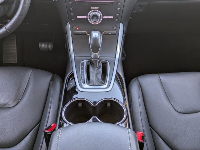 Certified 2018 Ford Edge Titanium w/ Ford Safe & Smart Package FWD image 19