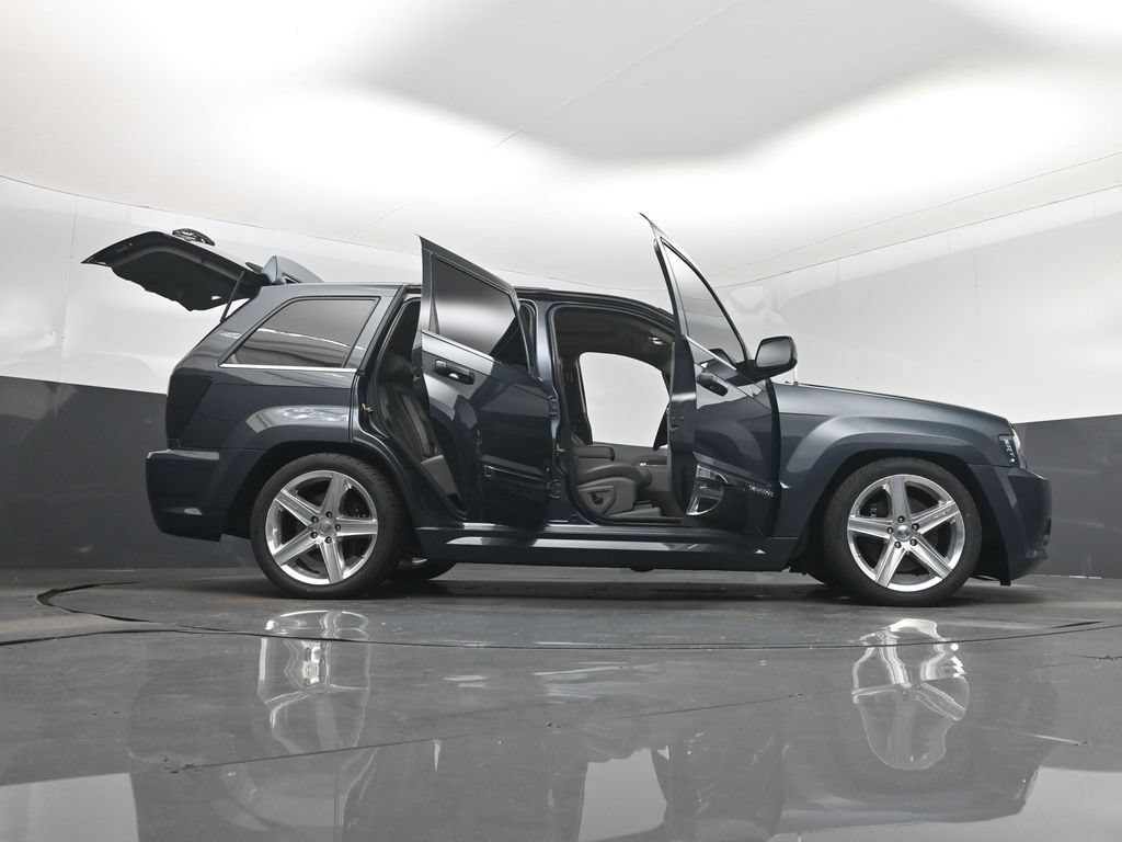 Used 2007 Jeep Grand Cherokee SRT8 w/ SRT Option Group I AWD/4WD image 7