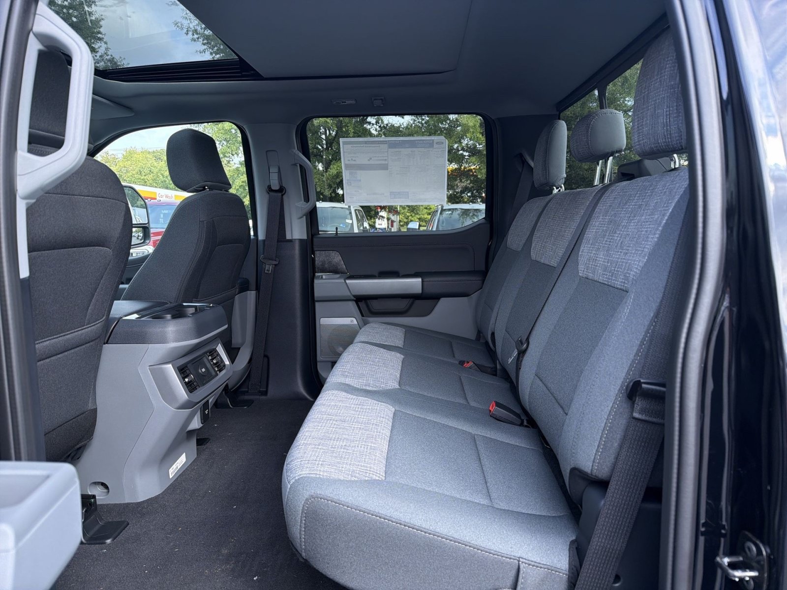 New 2027 Ford F350 XLT w/ XLT Premium Package AWD/4WD image 28