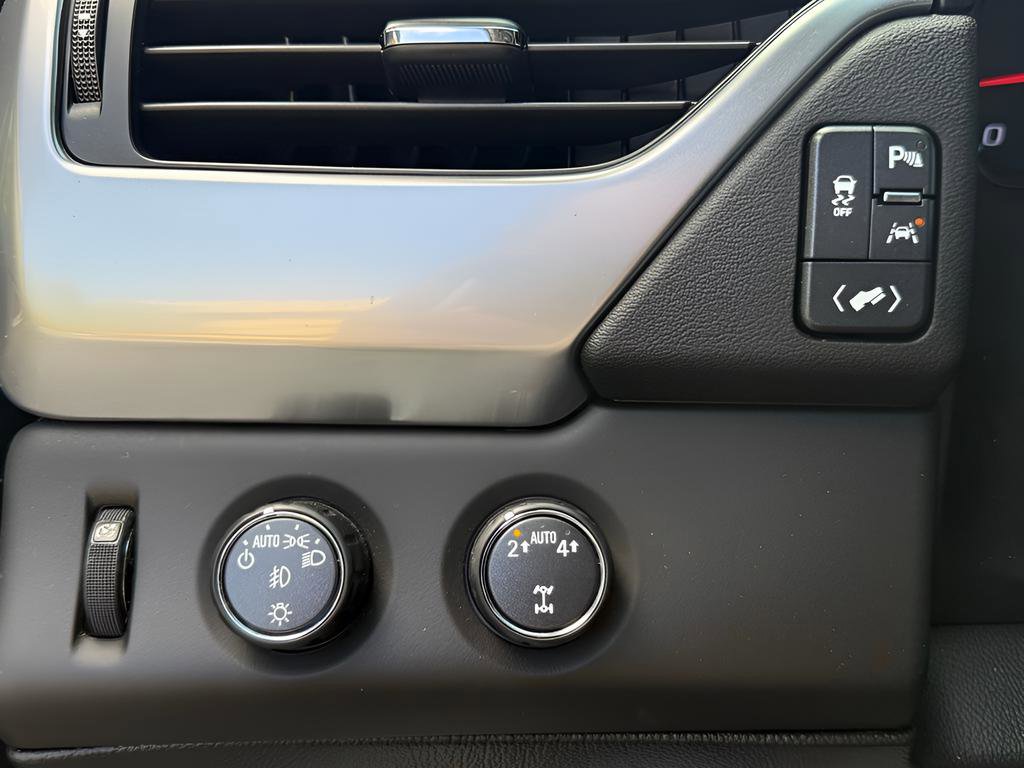 Used 2020 Chevrolet Tahoe LT w/ Luxury Package image 27