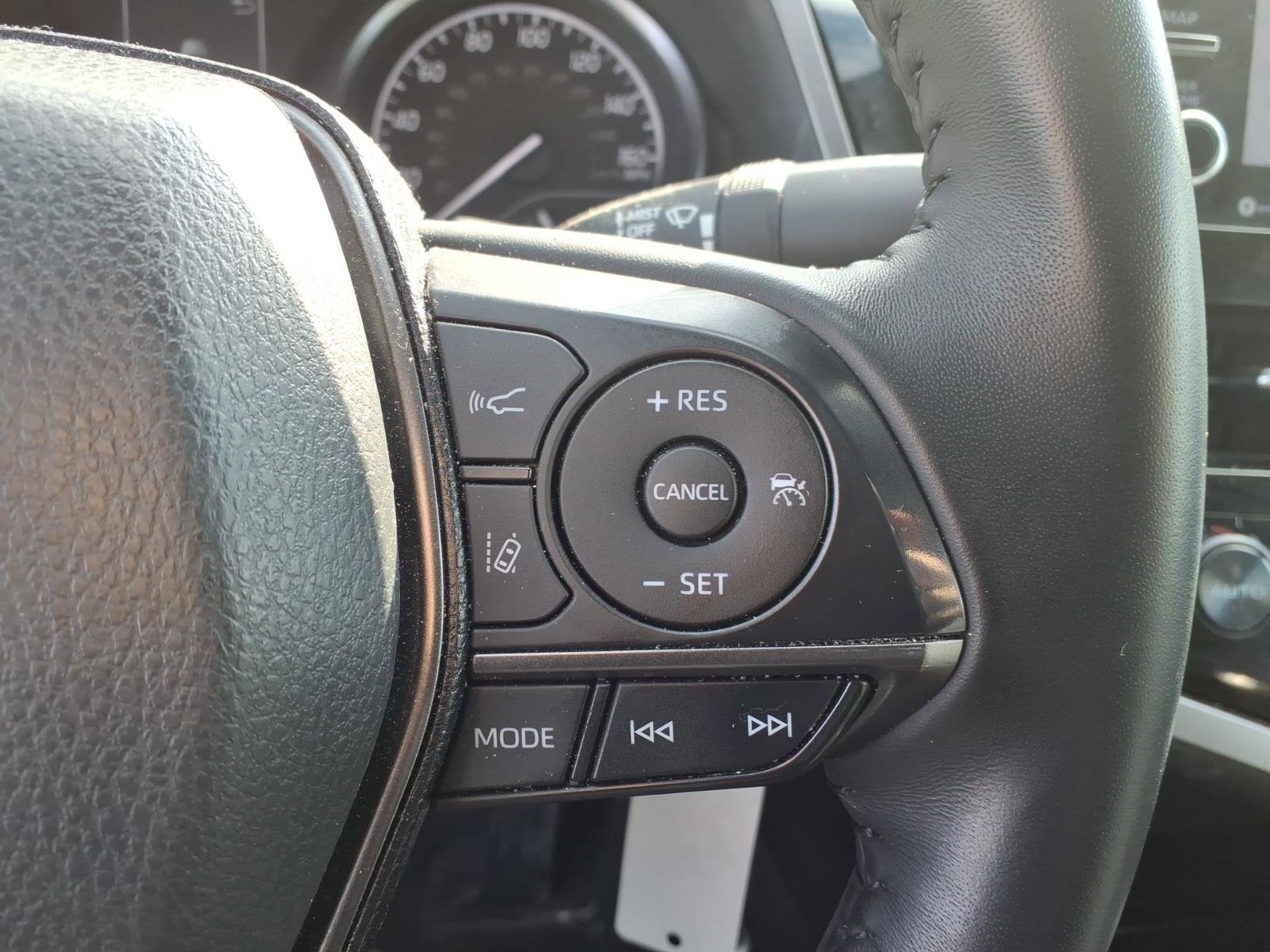 Used 2023 Toyota Camry SE FWD image 16