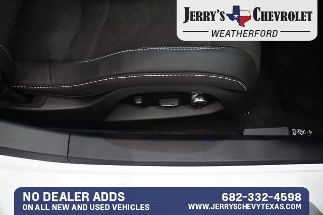 New 2025 Chevrolet Corvette E-Ray w/ Stealth Interior Trim Package AWD/4WD image 21