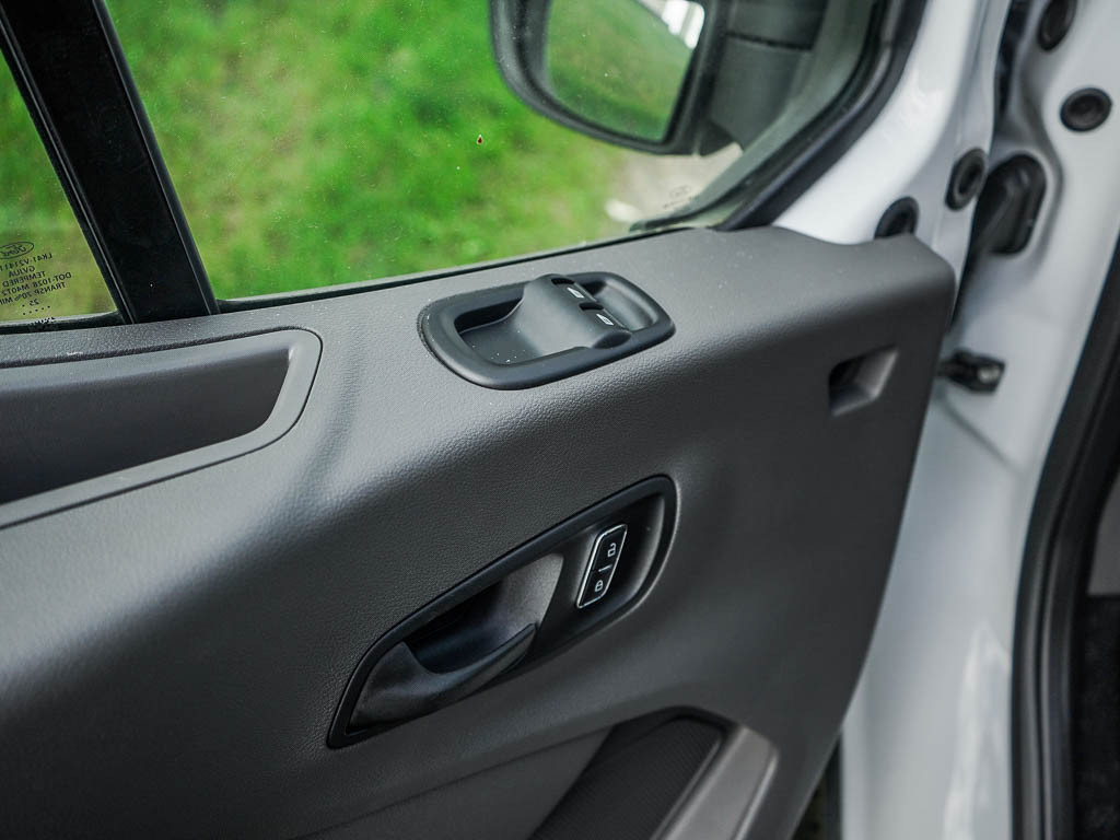 New 2026 Ford Transit 250 Low Roof RWD image 18
