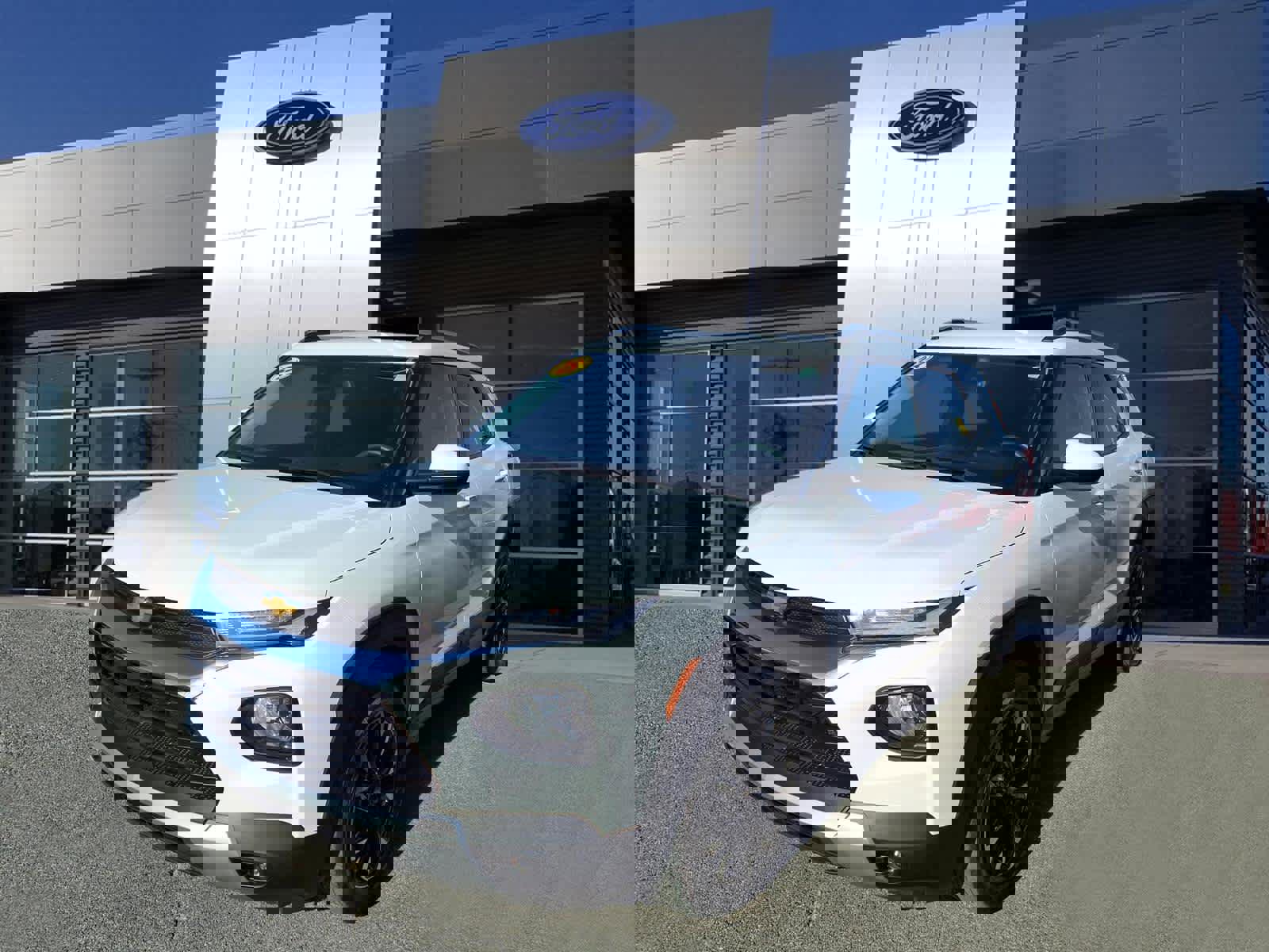 Used 2023 Chevrolet TrailBlazer LT w/ Convenience Package image 4