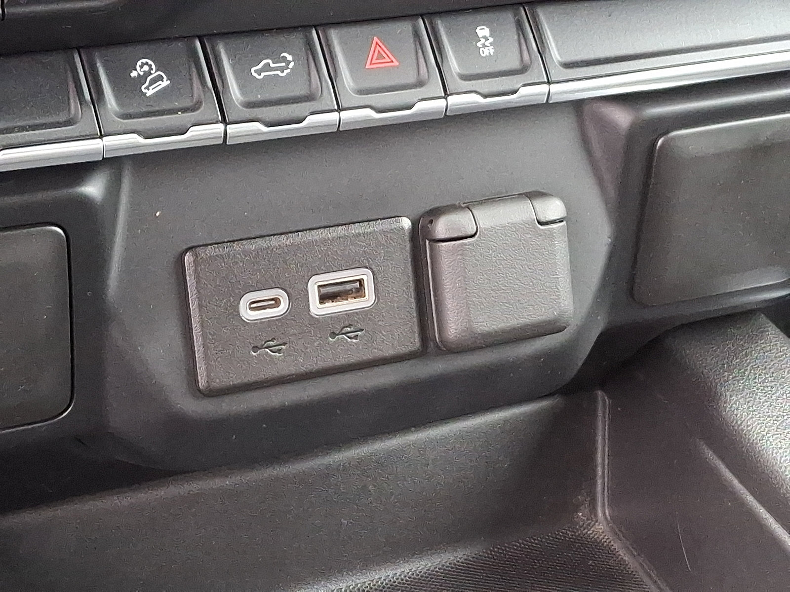Used 2021 Chevrolet Silverado 1500 LT Trail Boss w/ Bed Protection Package image 26