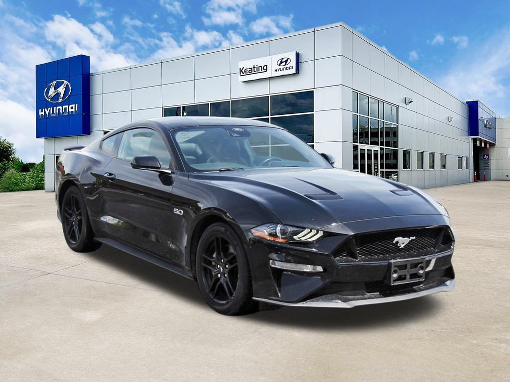 Used 2022 Ford Mustang GT Premium w/ Equipment Group 401A RWD image 3