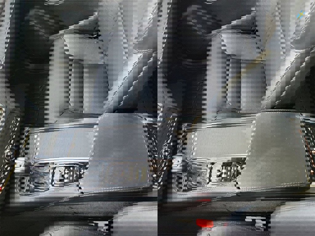 Used 2020 Volvo XC90 T5 Momentum w/ Protection Package image 22