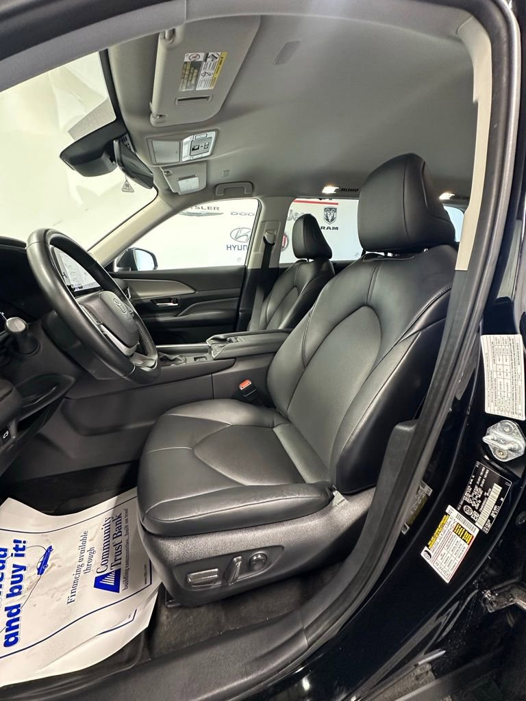 Used 2024 Toyota Grand Highlander XLE image 14