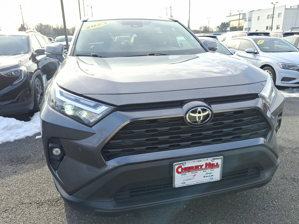 Used 2023 Toyota RAV4 XLE Premium image 8