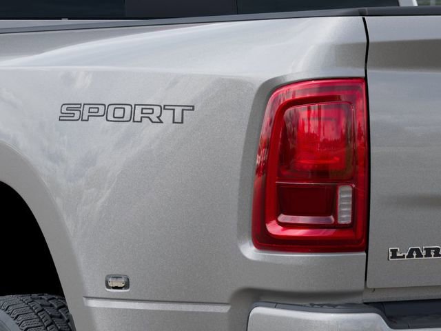 New 2026 RAM 3500 Laramie AWD/4WD image 9