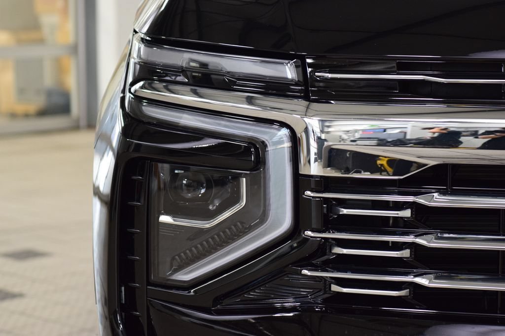 New 2026 Chevrolet Suburban Premier AWD/4WD image 12