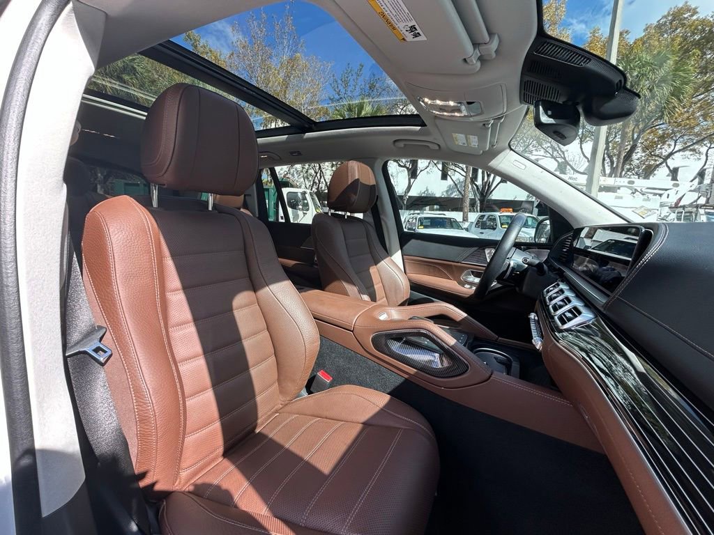 Used 2024 Mercedes-Benz GLS 580 4MATIC w/ Warmth & Comfort Package image 40