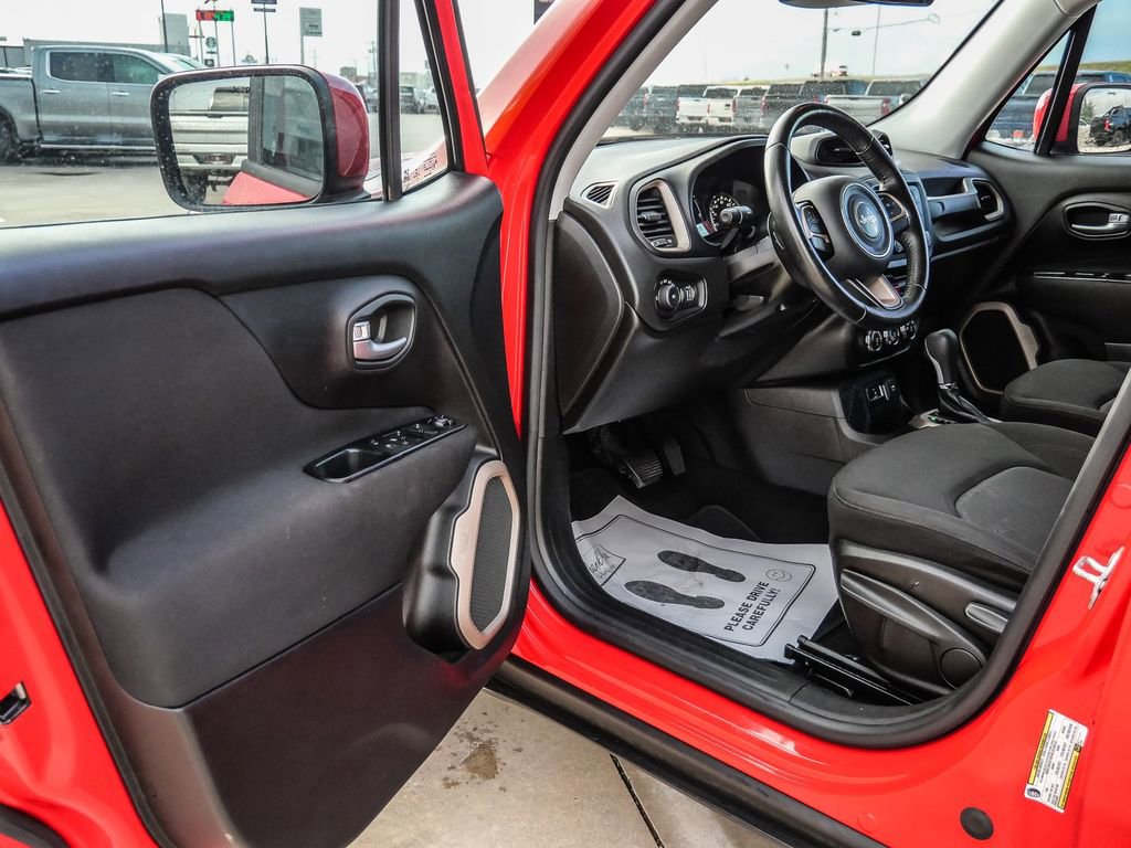 Used 2017 Jeep Renegade Latitude image 24