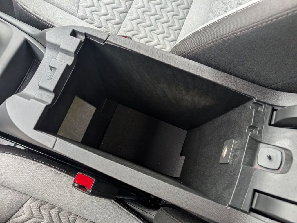 Used 2024 Chevrolet Equinox LS image 36