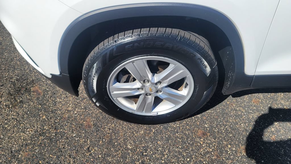 Used 2019 Chevrolet Trax LT w/ LT Convenience Package AWD/4WD image 6