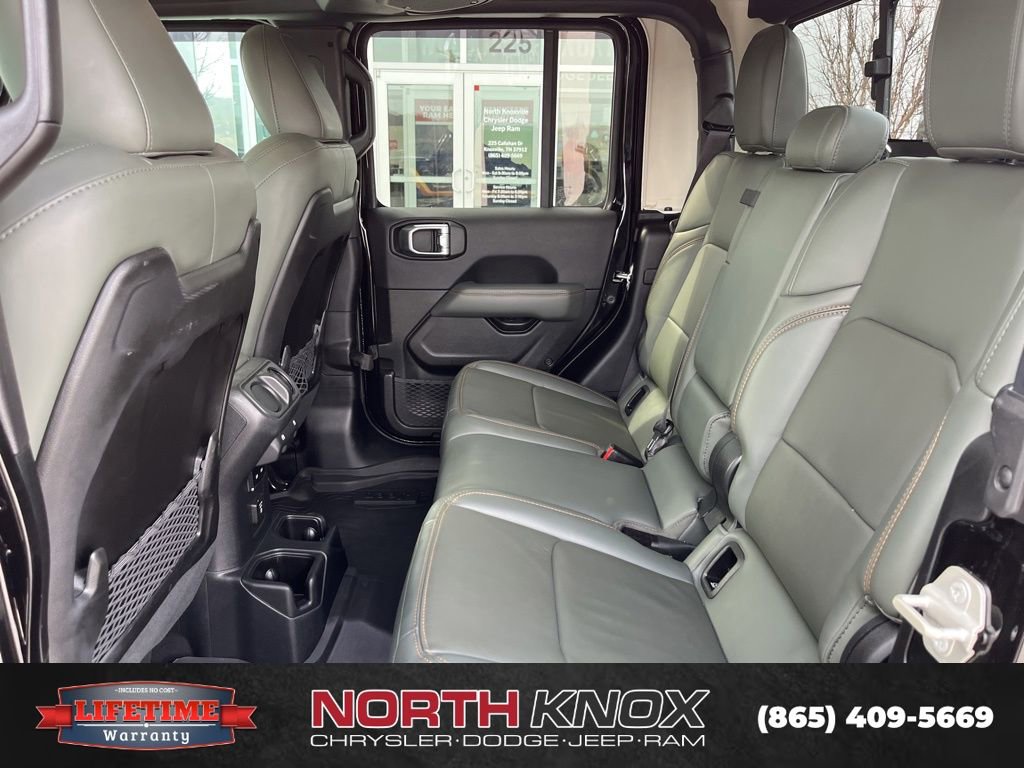 Used 2024 Jeep Gladiator Mojave w/ Convenience Group image 12