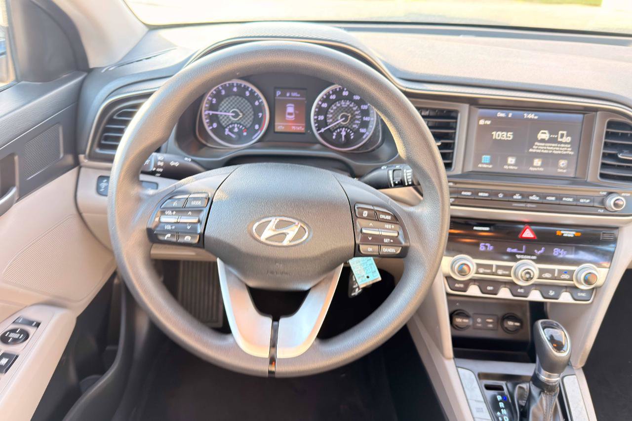 Used 2020 Hyundai Elantra SEL FWD image 13