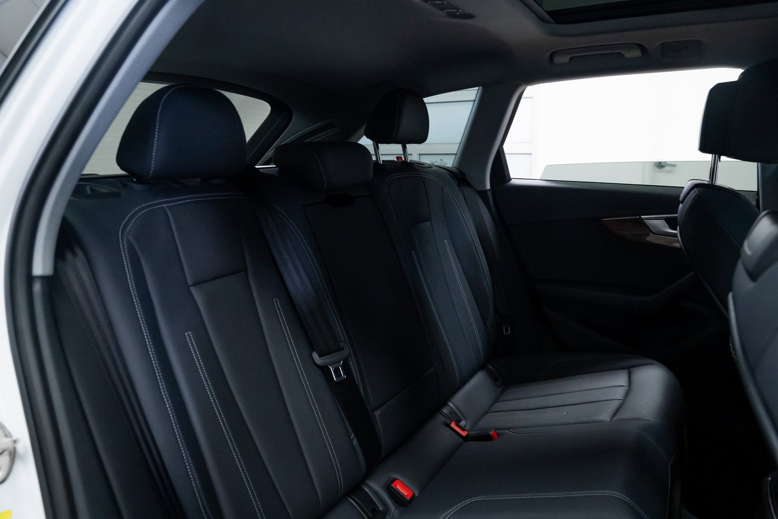 Used 2024 Audi A4 2.0T allroad Premium image 23