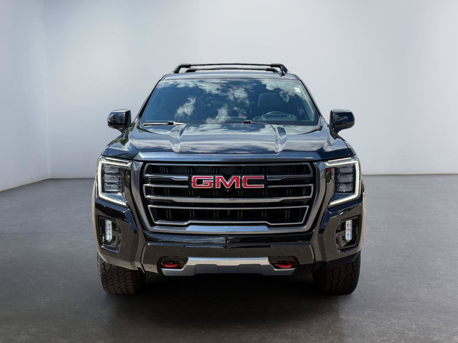 Used 2023 GMC Yukon AT4 w/ AT4 Premium Plus Package AWD/4WD image 8