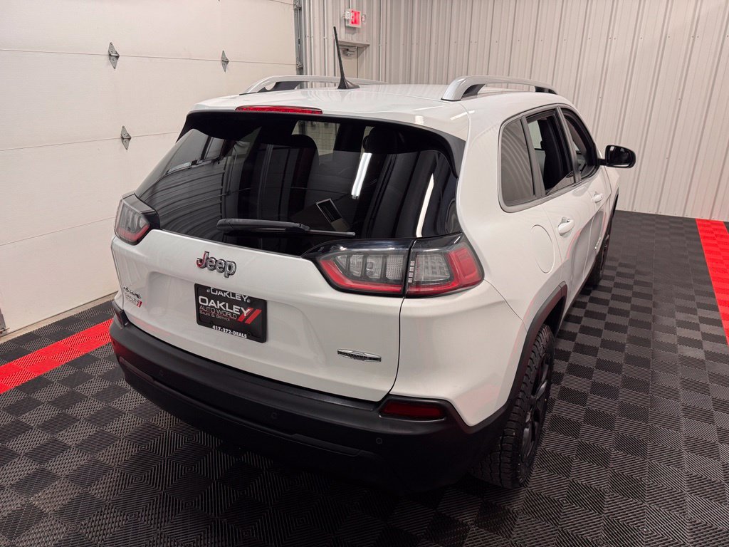 Used 2021 Jeep Cherokee Latitude Plus AWD/4WD image 19