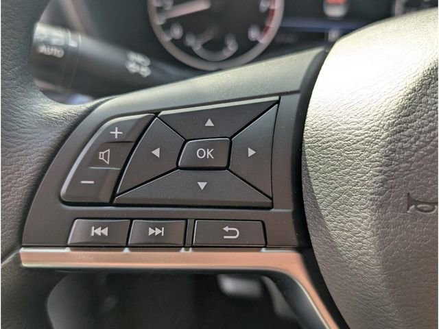 New 2025 Nissan Sentra SV image 18