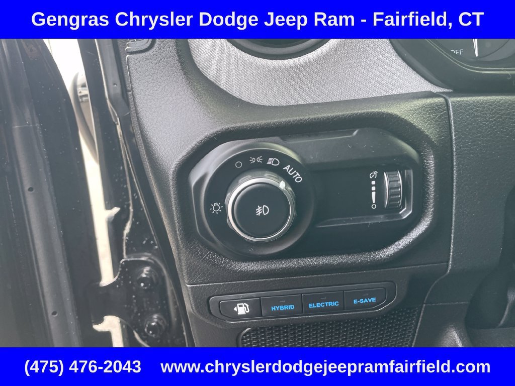 Certified 2024 Jeep Wrangler Unlimited w/ Convenience Group AWD/4WD image 52