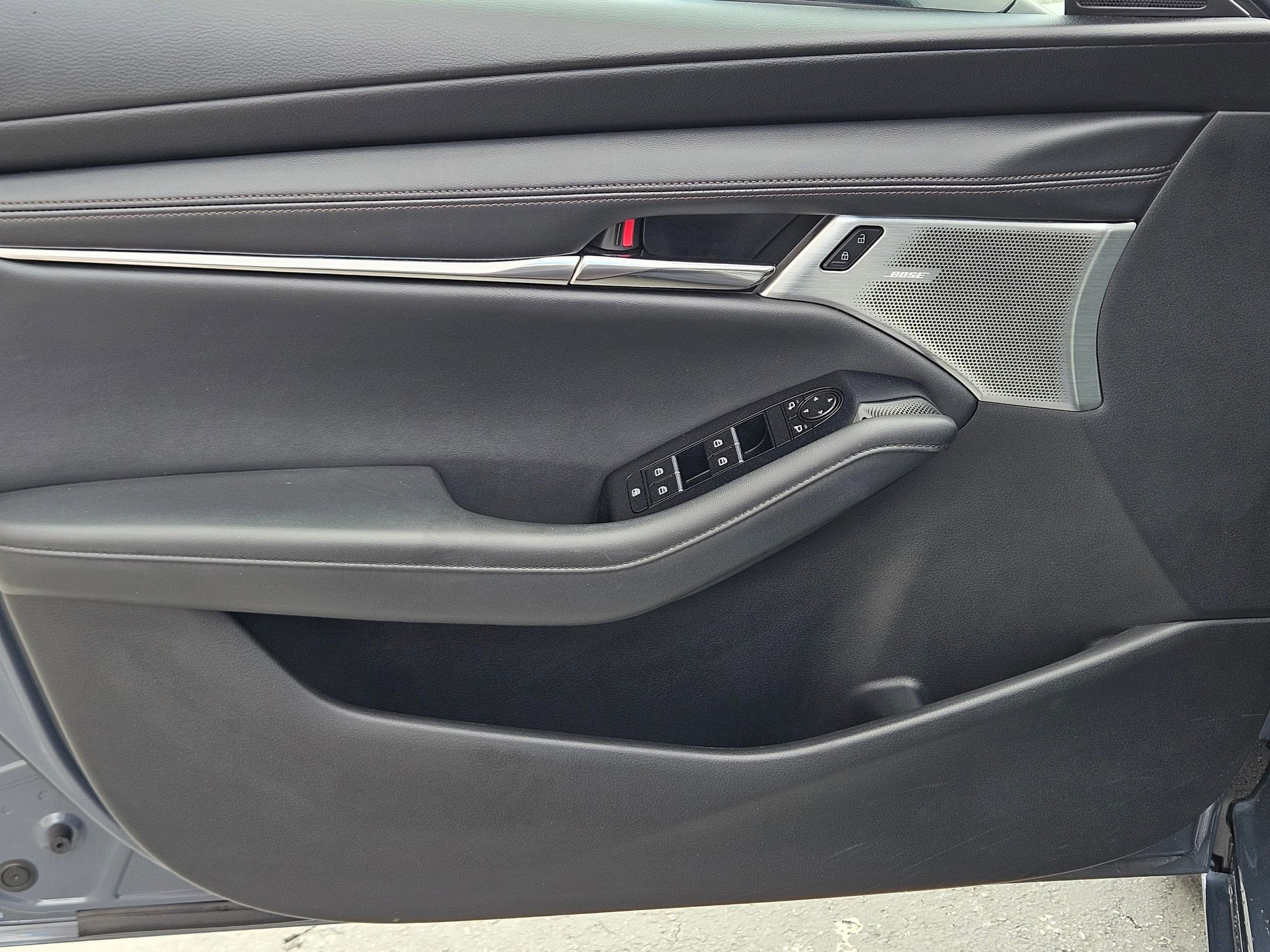 Used 2022 MAZDA MAZDA3 s image 18