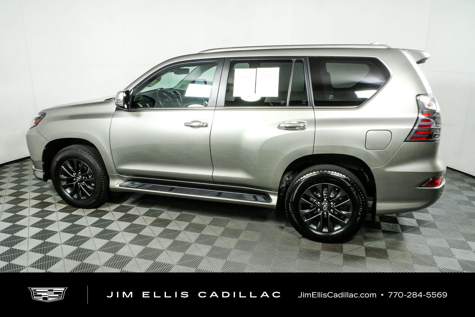 Used 2021 Lexus GX 460 Premium w/ Premium Package AWD/4WD image 29
