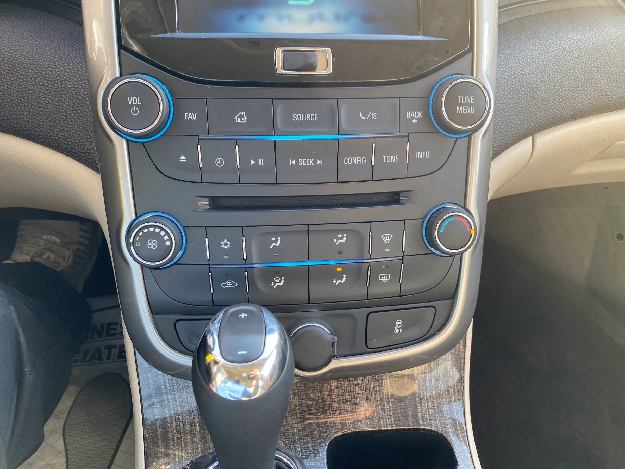 Used 2015 Chevrolet Malibu LT w/ Power Convenience Package FWD image 20