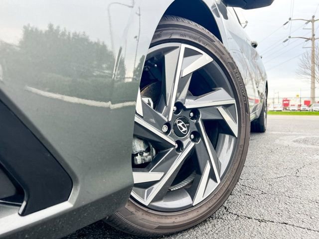 New 2025 Hyundai Elantra SEL image 2