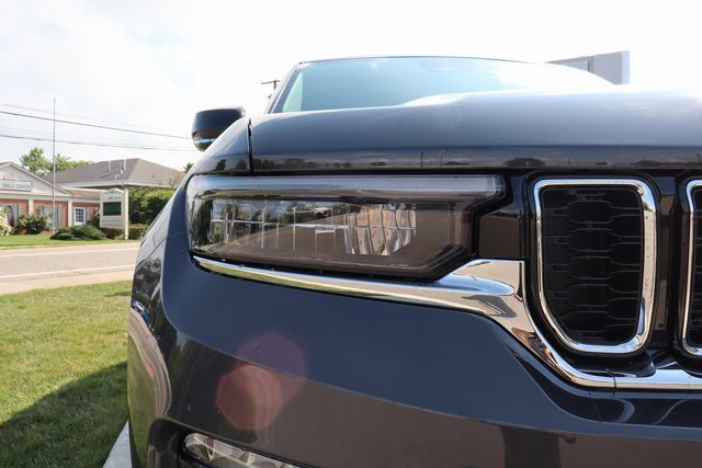 New 2025 Jeep Grand Cherokee Limited w/ Luxury Tech Group II image 4