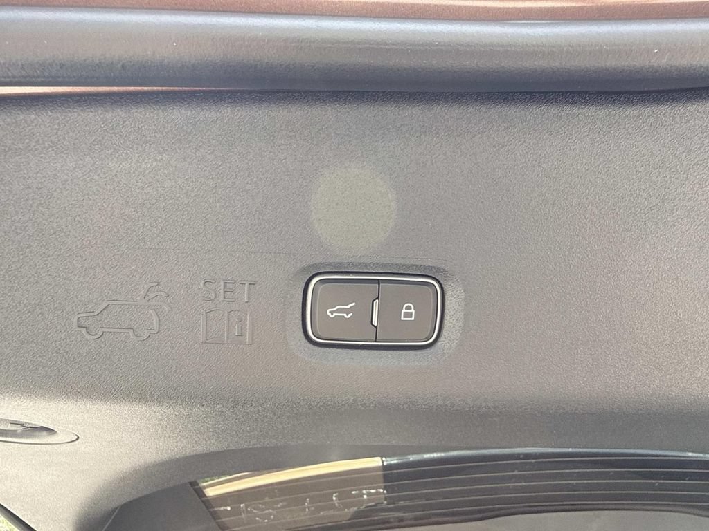 New 2026 Lincoln Navigator L Black Label AWD/4WD image 13
