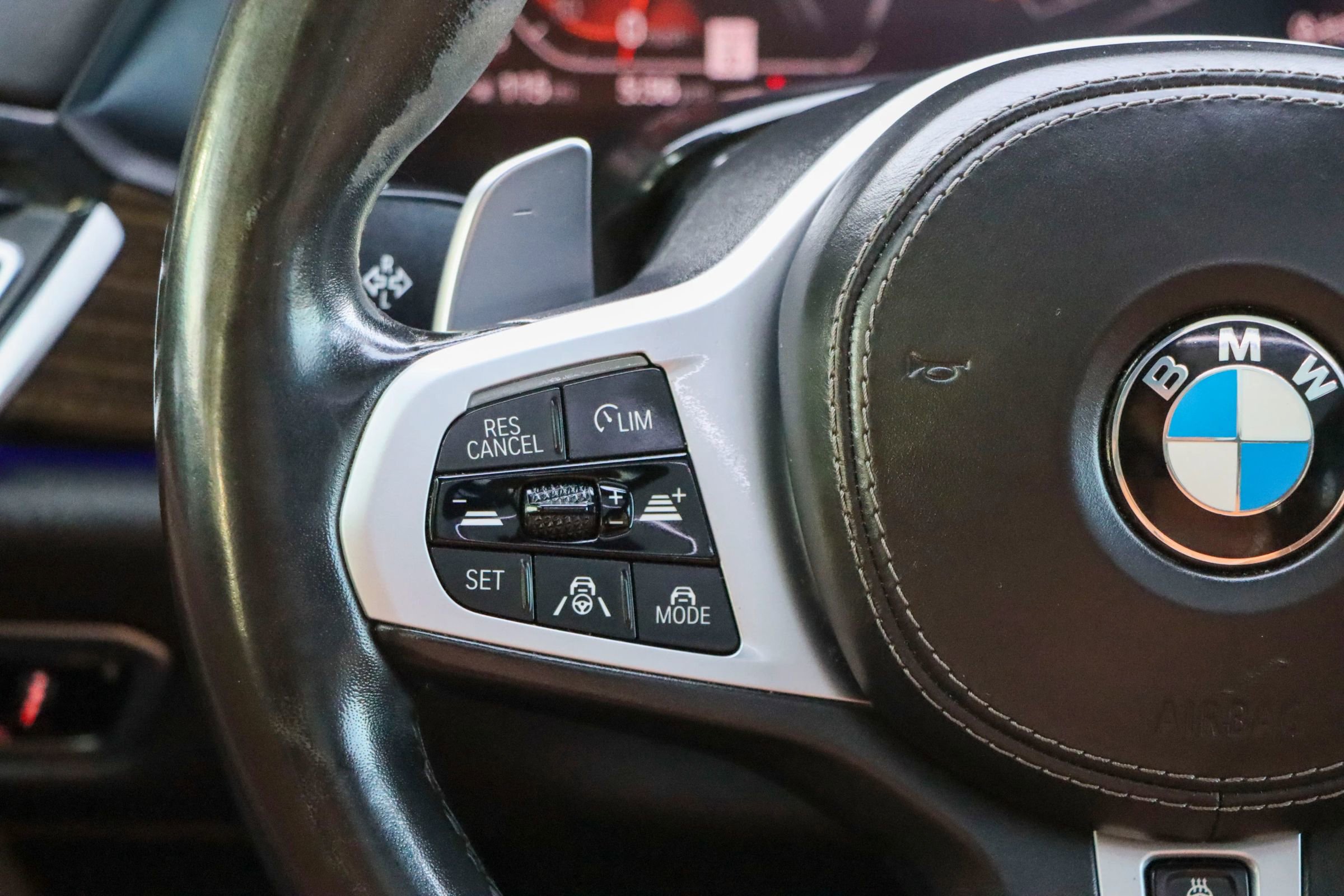 Used 2019 BMW X5 xDrive50i w/ M Sport Package image 29