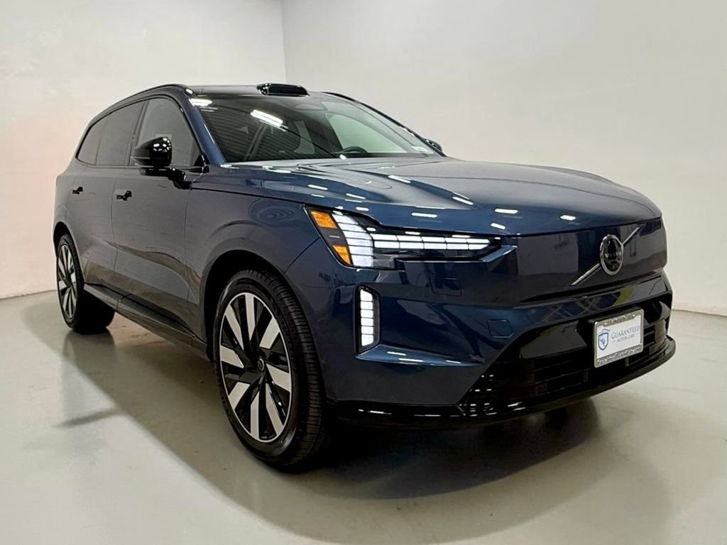 Used 2025 Volvo EX90 Ultra AWD/4WD image 5
