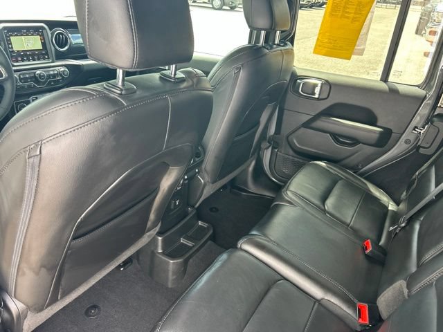 Used 2023 Jeep Wrangler Unlimited Sahara AWD/4WD image 16