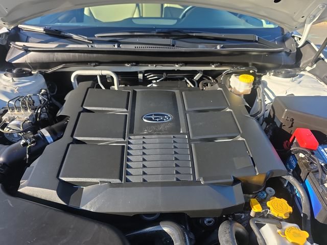 Used 2018 Subaru Outback 3.6R Limited AWD/4WD image 24