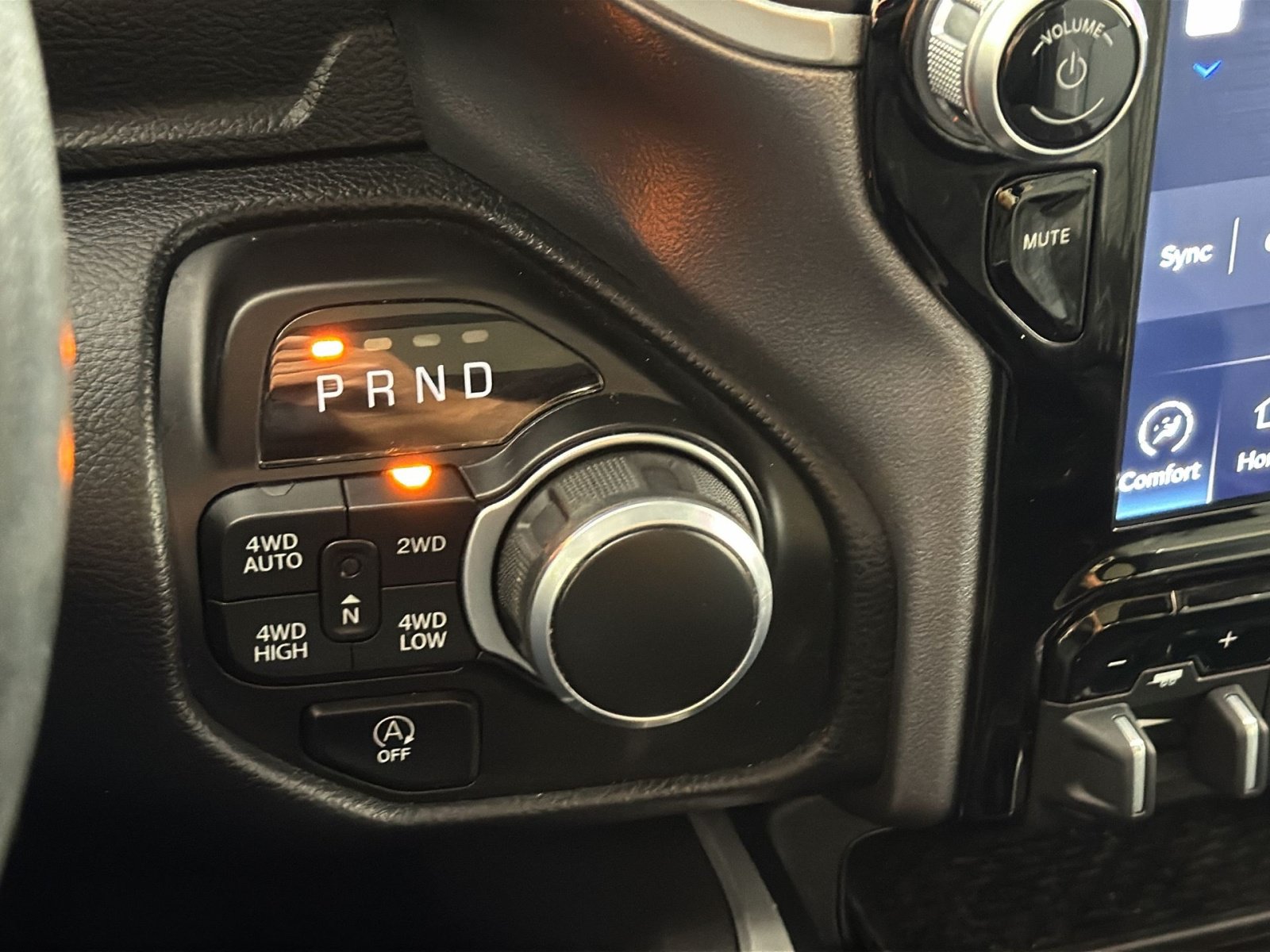 Used 2023 RAM 1500 Big Horn AWD/4WD image 22