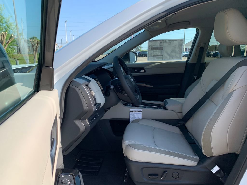 New 2026 Nissan Pathfinder SL image 21