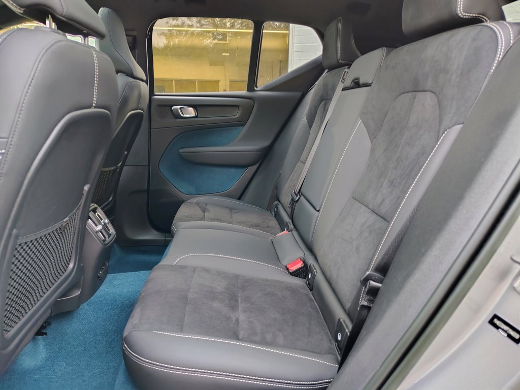 Used 2023 Volvo XC40 Recharge Ultimate AWD/4WD image 30