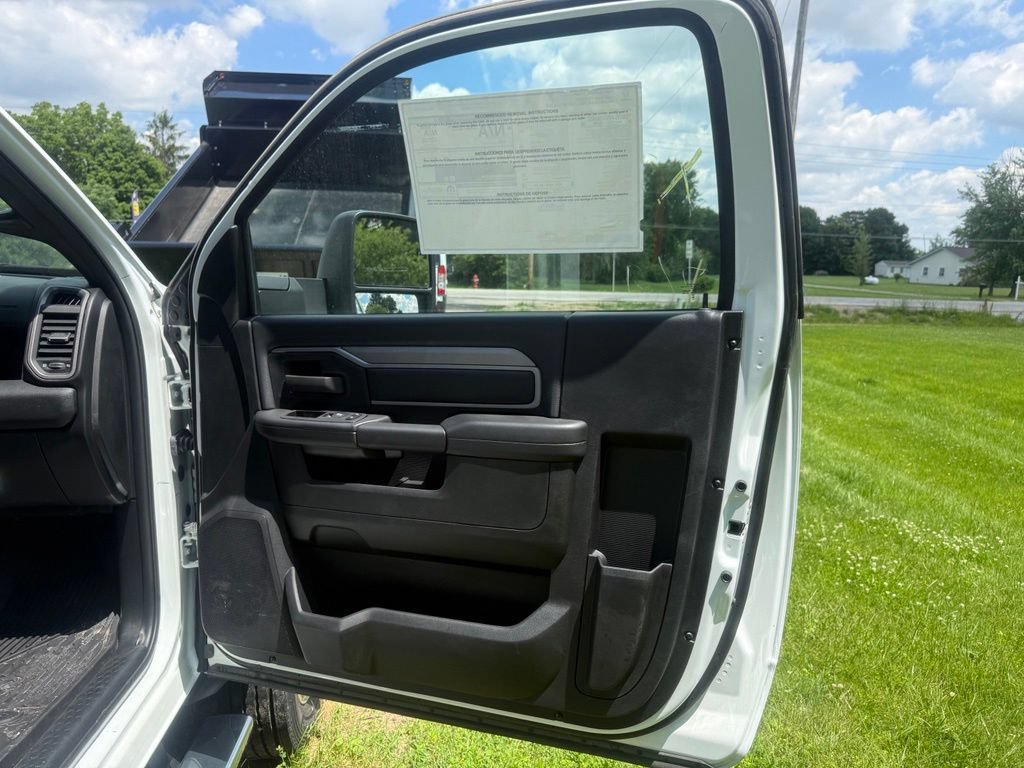 New 2024 RAM 5500 Tradesman w/ Safety Group AWD/4WD image 48