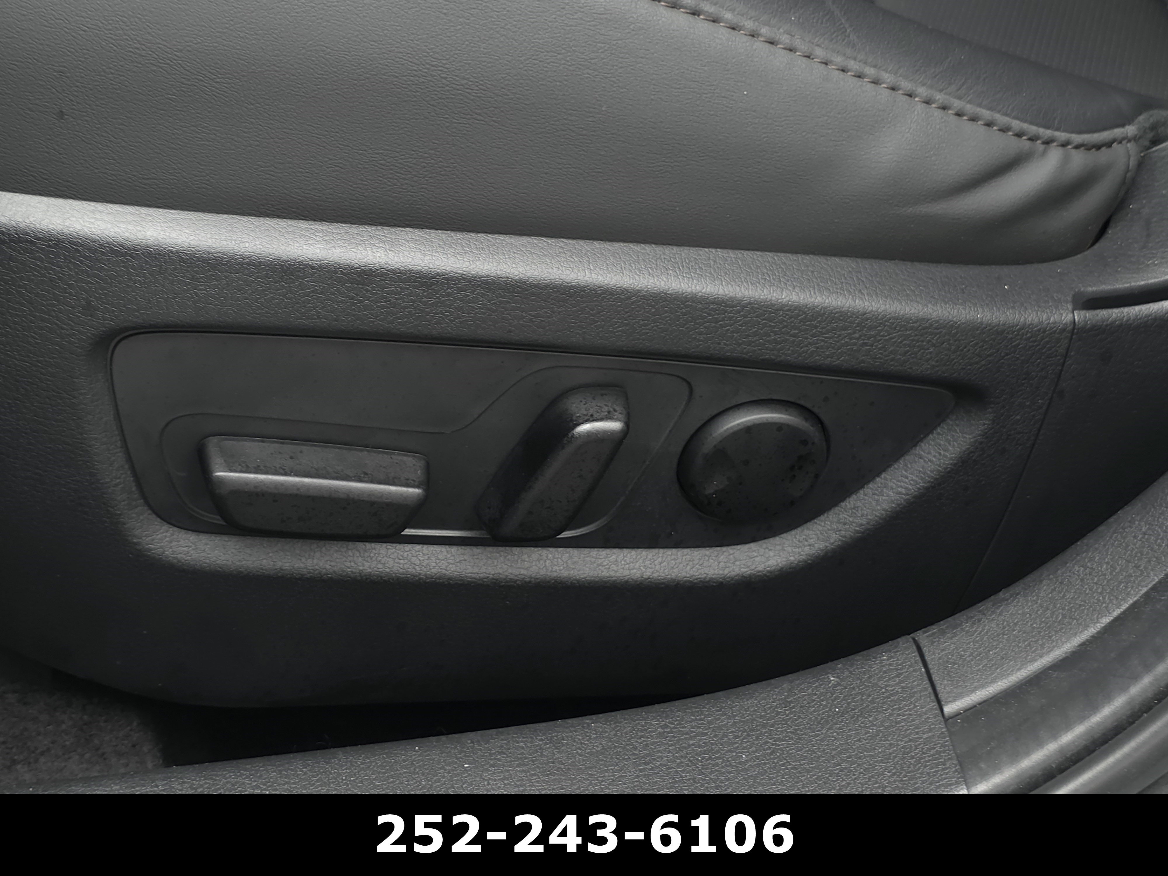 Used 2024 MAZDA CX-30 2.5 Turbo w/ Premium Package AWD/4WD image 12