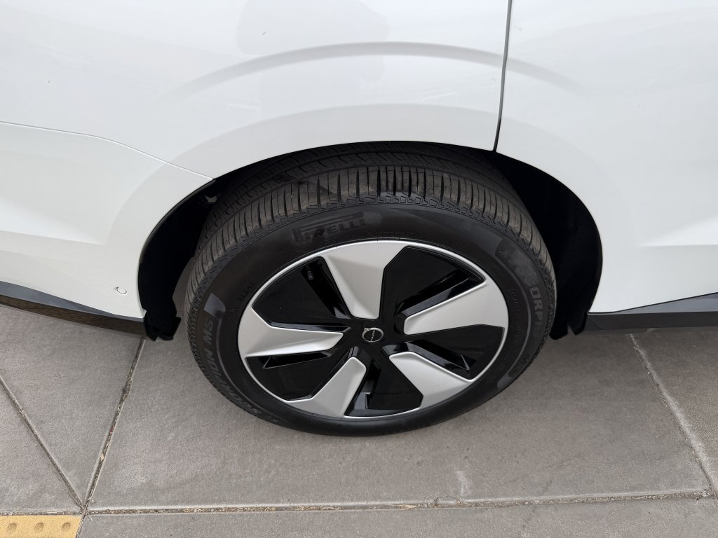 Used 2025 Volvo EX90 Plus AWD/4WD image 15