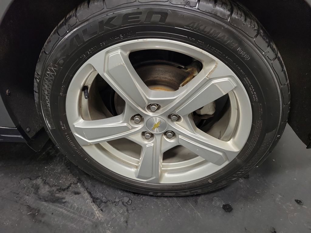 Used 2017 Chevrolet Volt LT w/ Comfort Package image 11