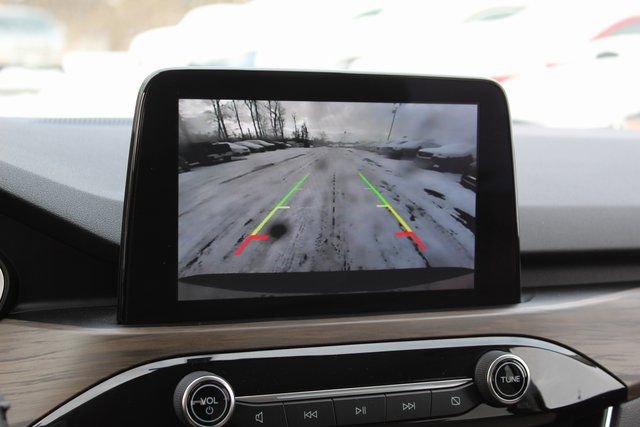 Used 2020 Ford Escape Titanium image 24