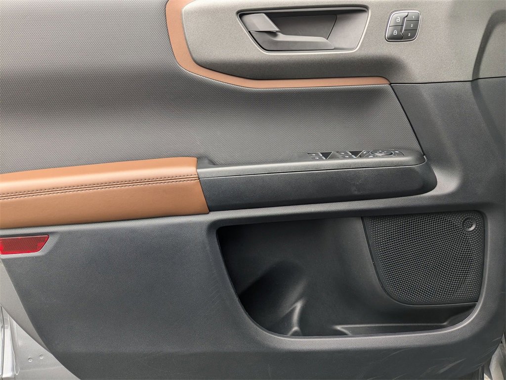 Used 2025 Ford Bronco Sport Outer Banks image 13