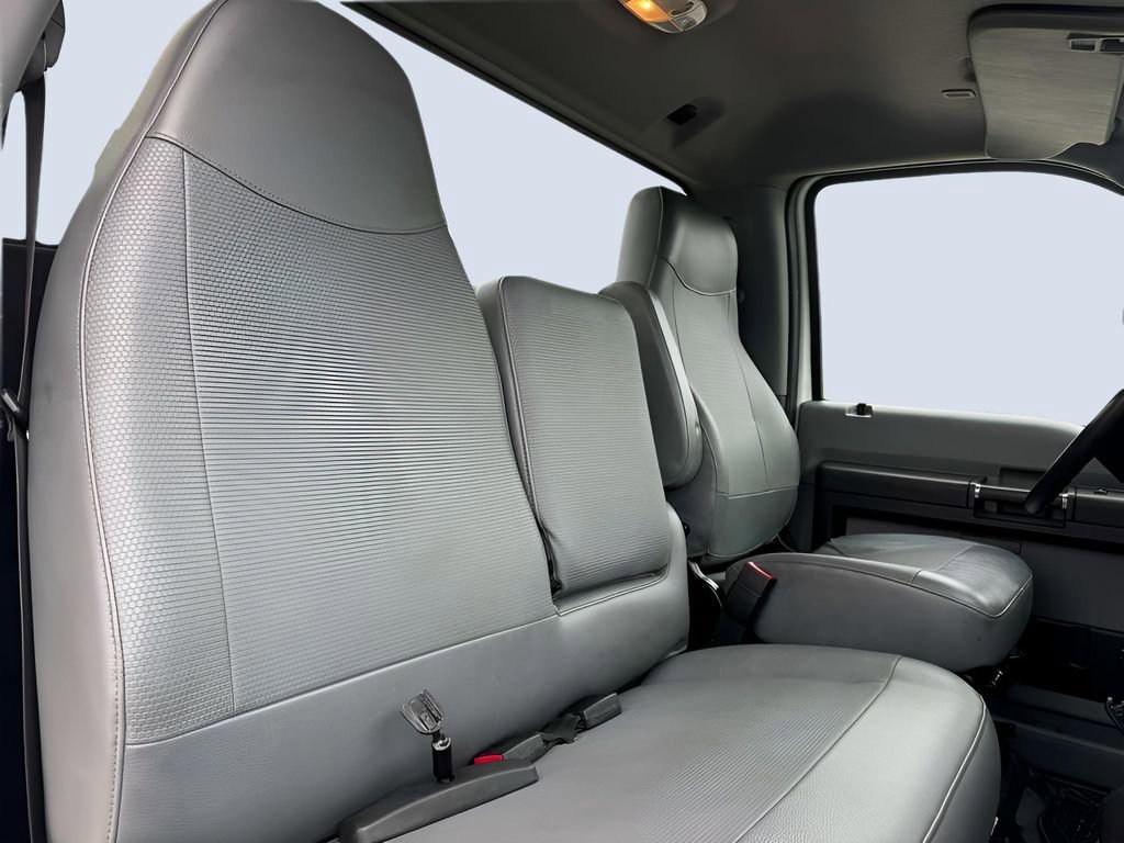 Used 2015 Ford F650 2WD Regular Cab Super Duty image 22