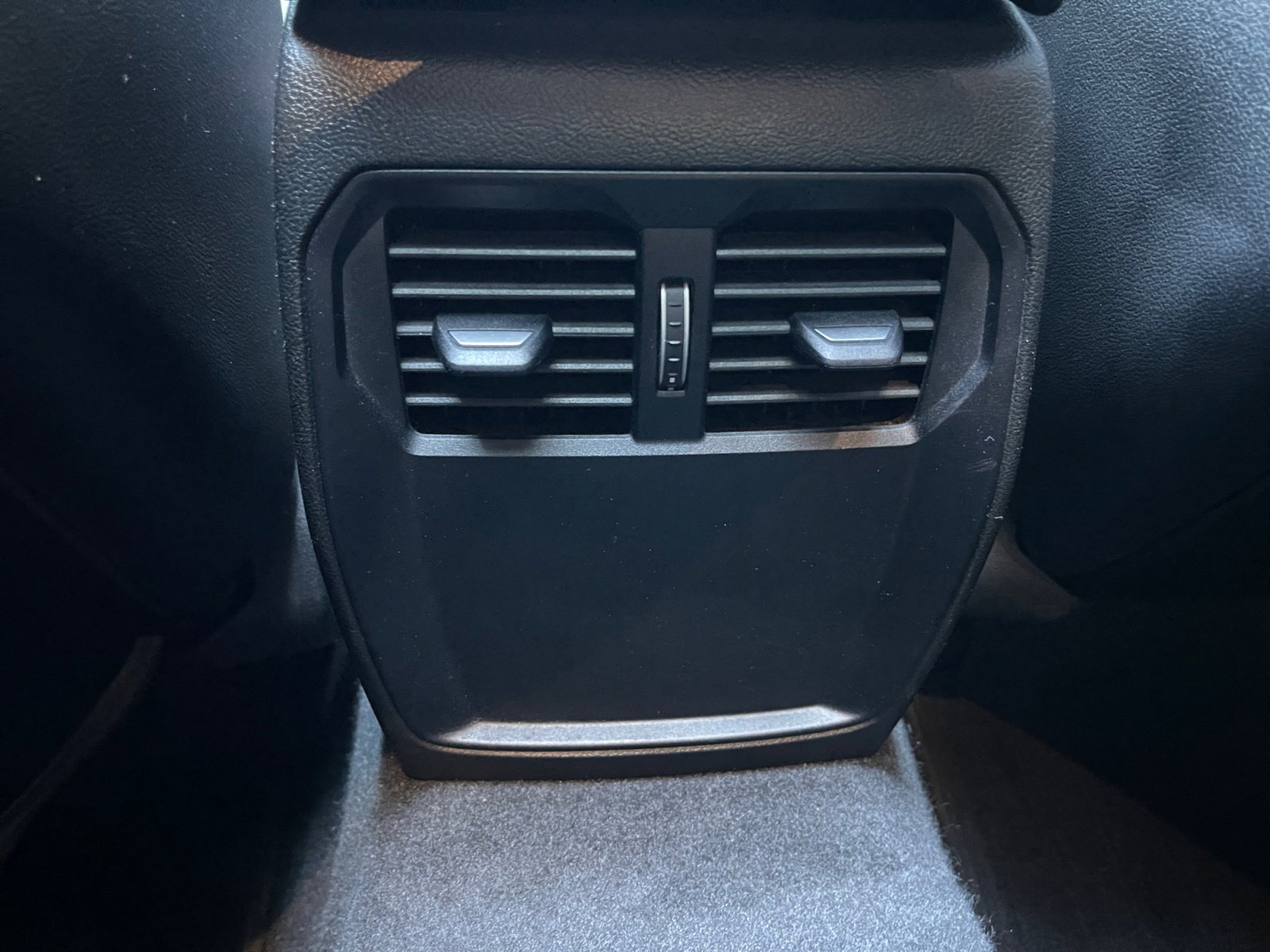 Used 2024 BMW 230i Coupe w/ Premium Package image 22