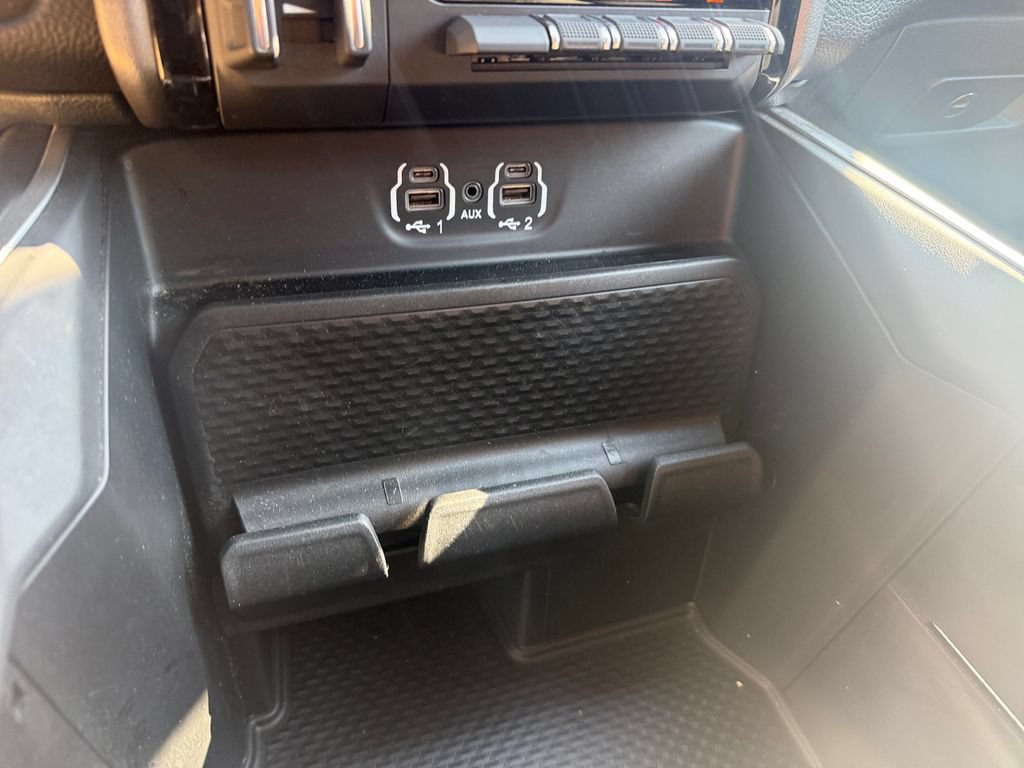 Used 2024 RAM 3500 Big Horn w/ Sport Appearance Package AWD/4WD image 27